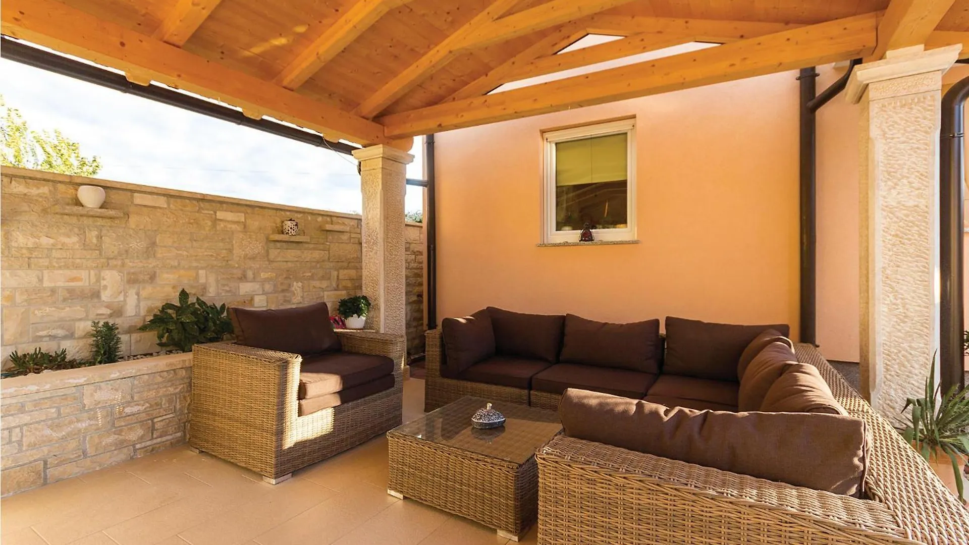 Cozy Apartment In Galizana With Wifi